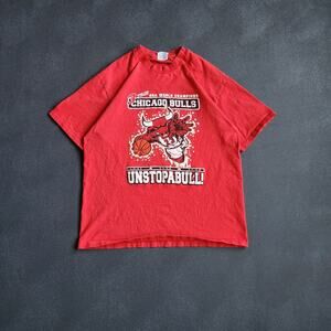 Vintage 90's Chicago Bulls Three Peat Red Shirt Large